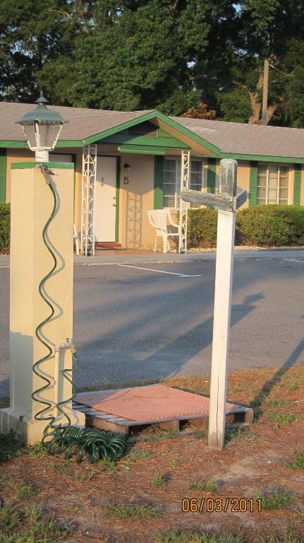 High Springs Country Inn ภายนอก รูปภาพ