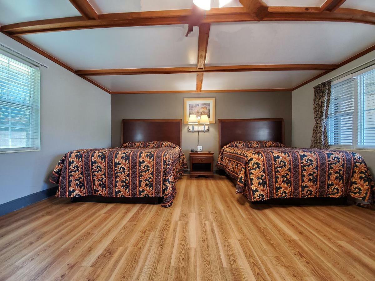 High Springs Country Inn ภายนอก รูปภาพ