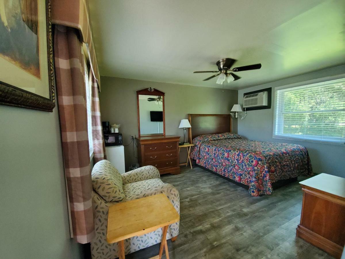 High Springs Country Inn ภายนอก รูปภาพ
